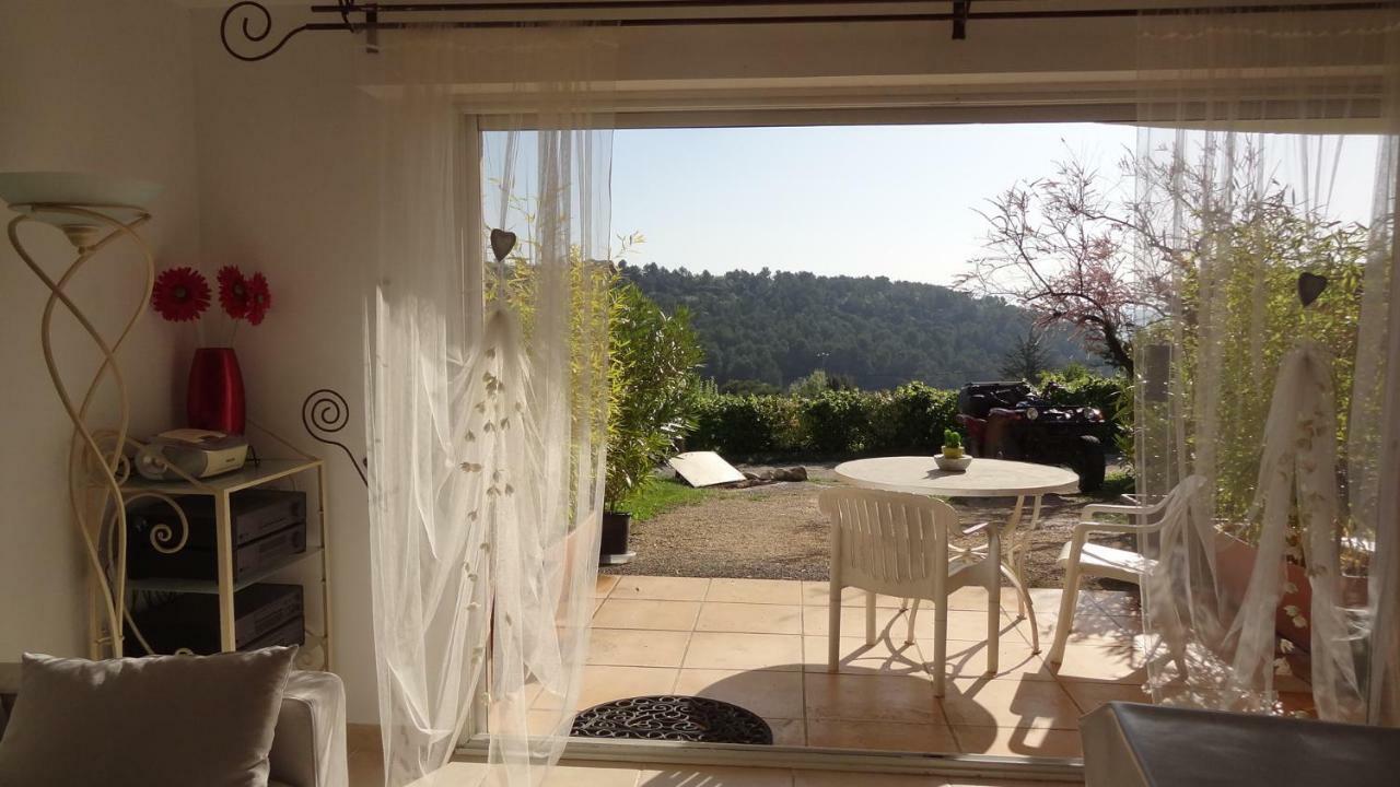 Les Chevrefeuilles Manosque Exterior foto