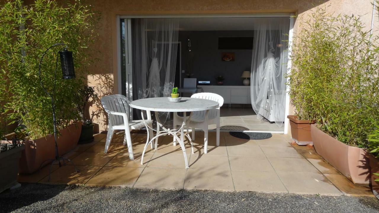 Les Chevrefeuilles Manosque Exterior foto